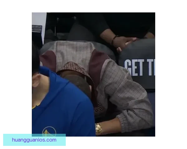 科尔透露库里尚未恢复对抗训练 球迷对穆迪伤情深感惋惜